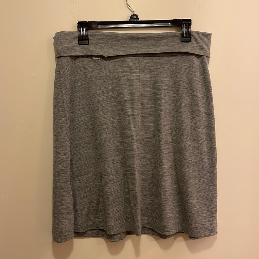 Icebreaker 100% merino wool skirt size M